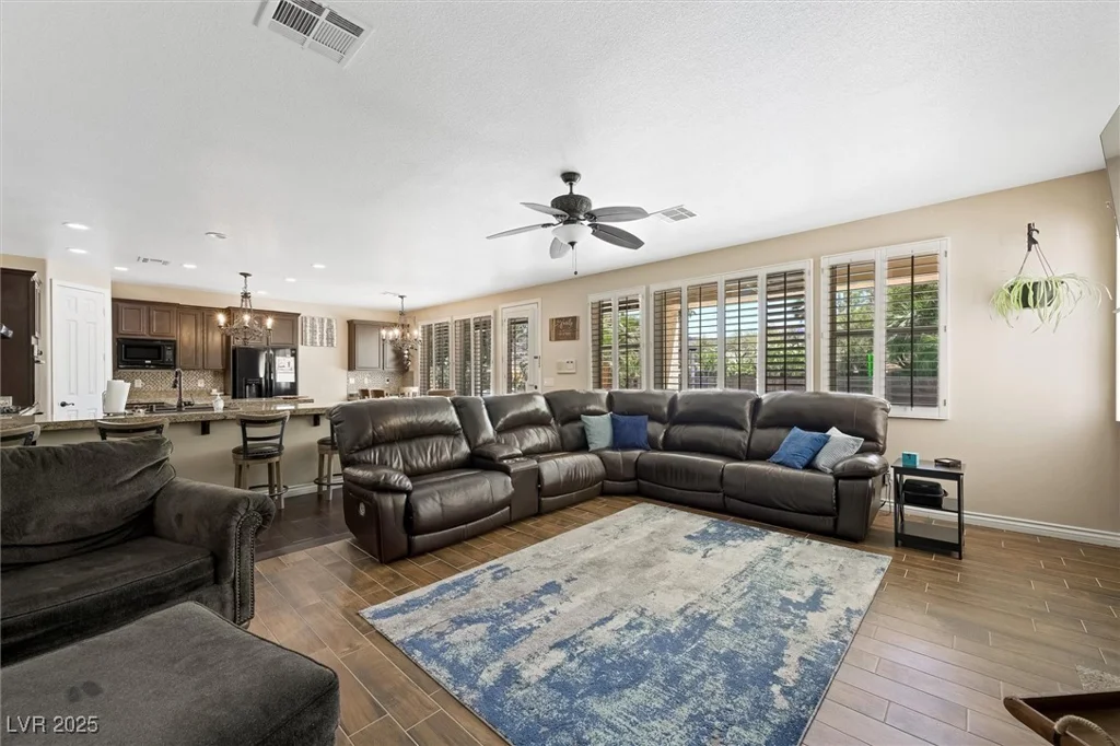 335 Pleasant Summit, Henderson, NV 89012