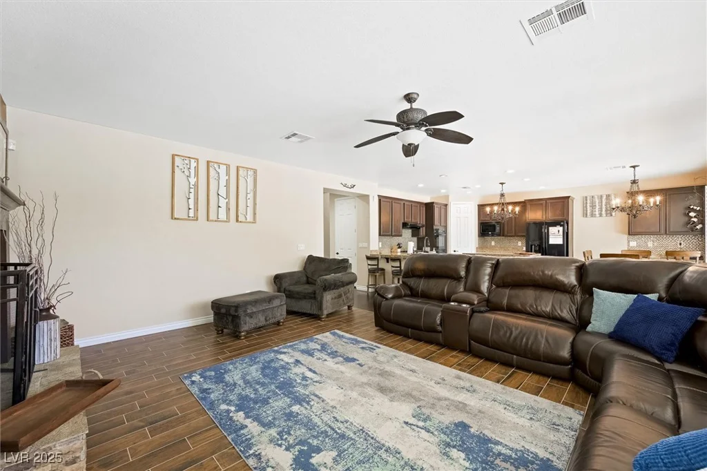 335 Pleasant Summit, Henderson, NV 89012