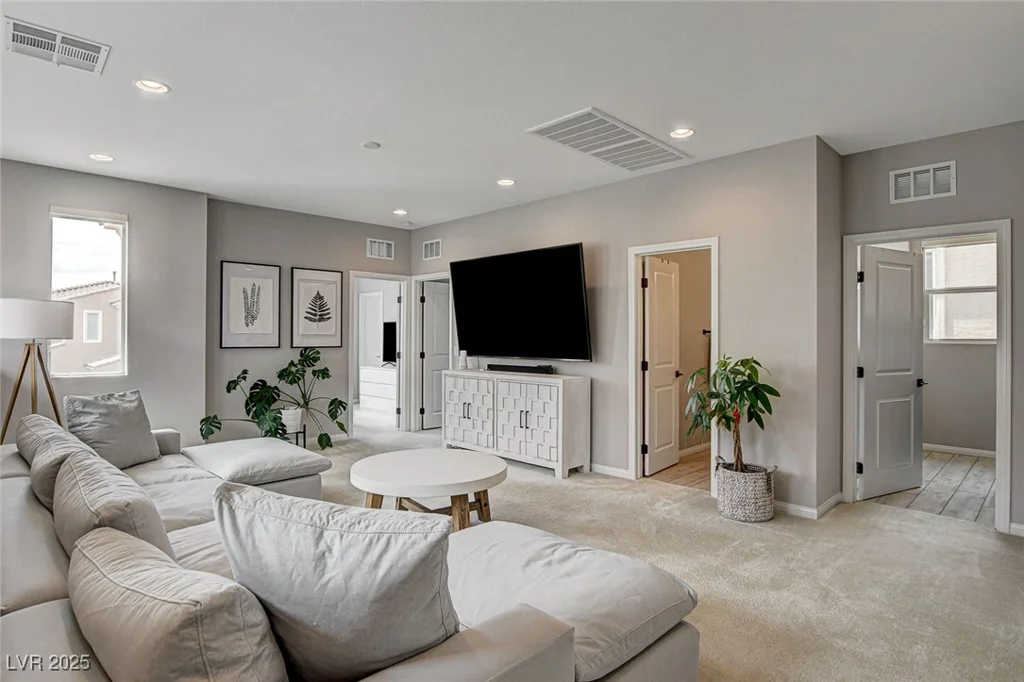 9870 Fisher Bay, Las Vegas, NV 89178