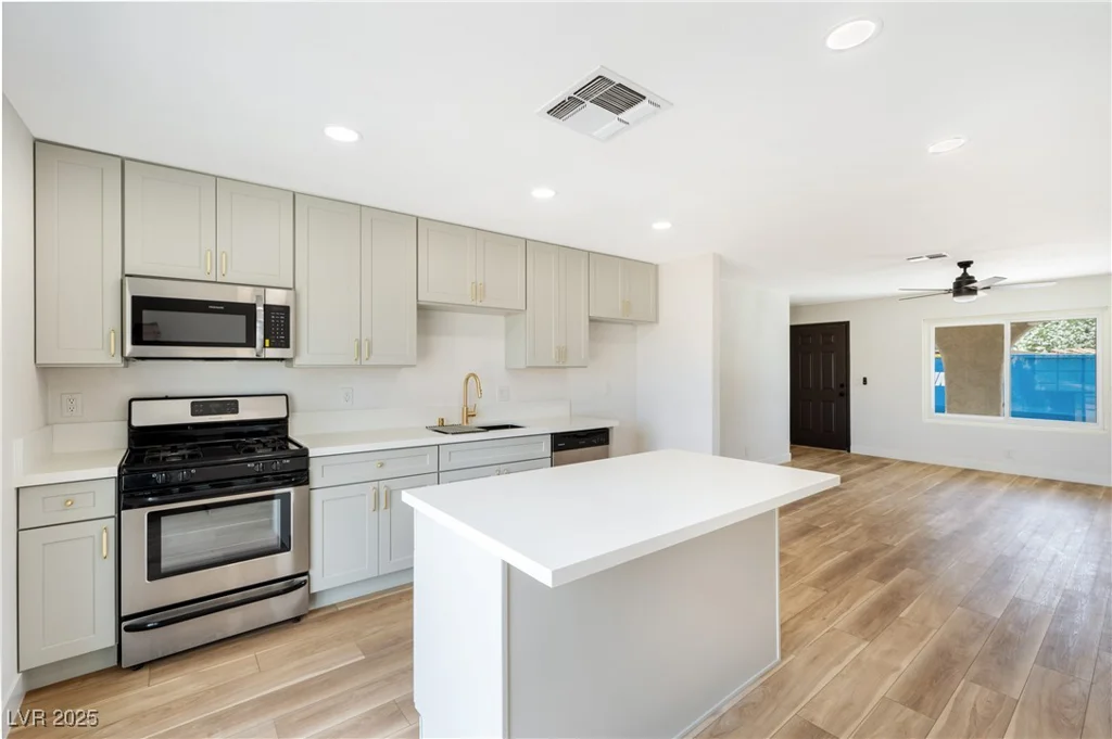 239 Concho, Henderson, NV 89015