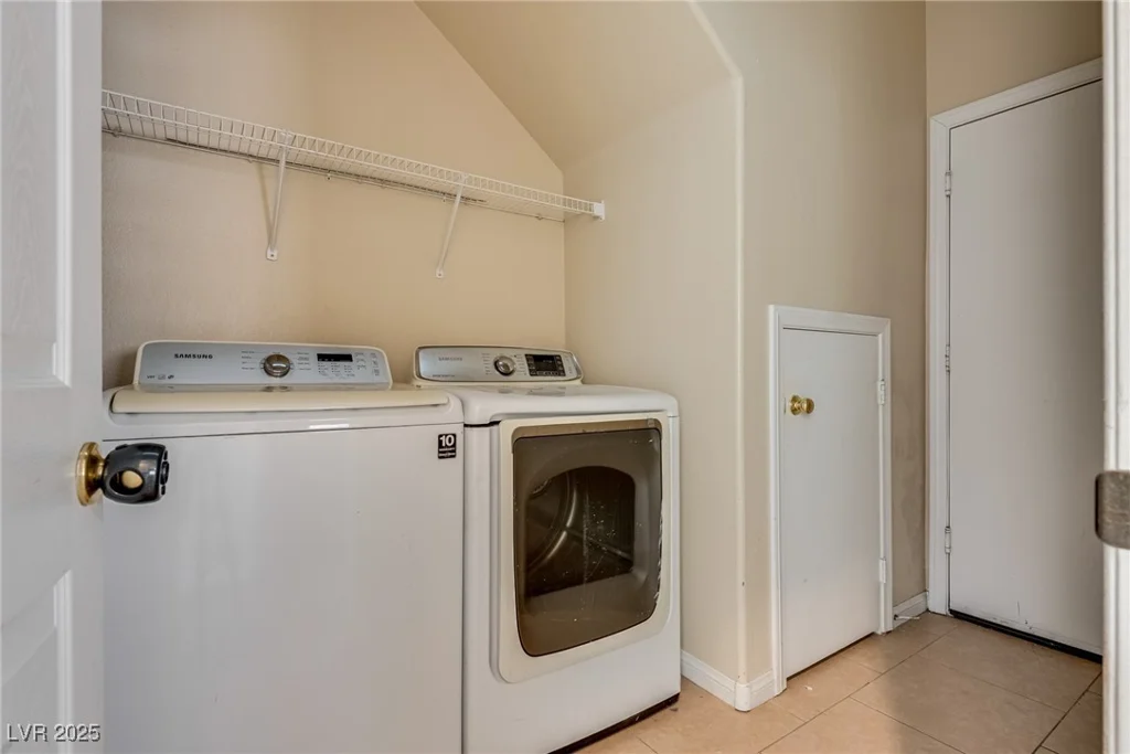 8745 Dodds Canyon, Las Vegas, NV 89131