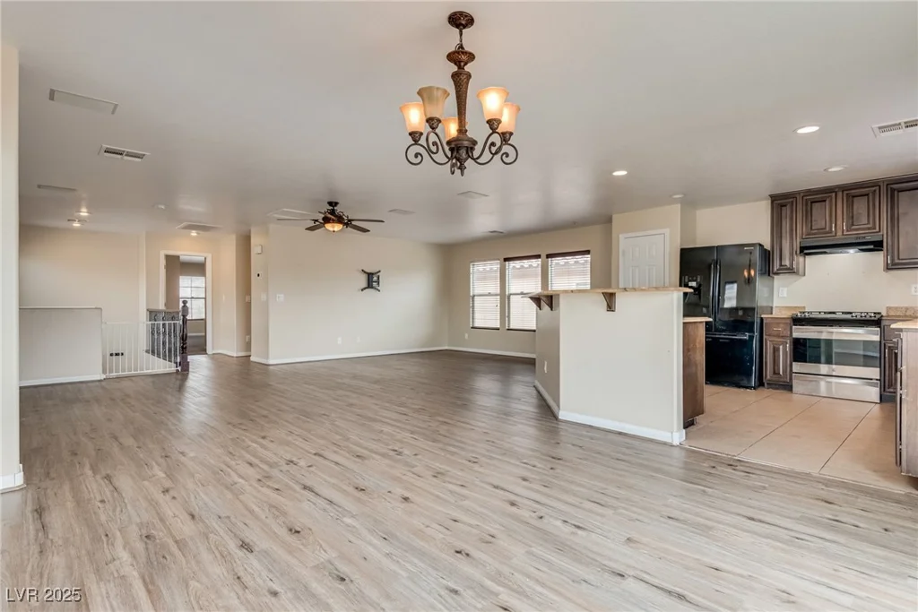 8745 Dodds Canyon, Las Vegas, NV 89131