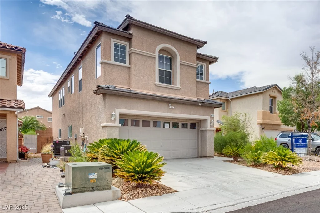 8745 Dodds Canyon, Las Vegas, NV 89131