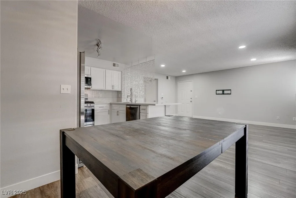7905 Idledale, Las Vegas, NV 89145