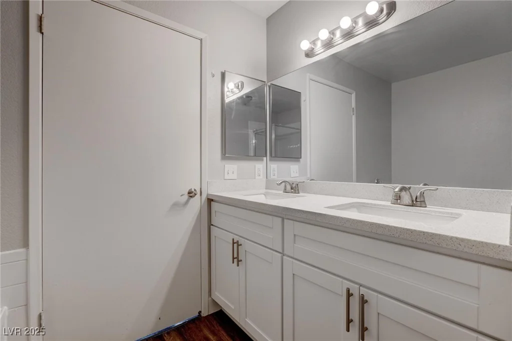 7905 Idledale, Las Vegas, NV 89145