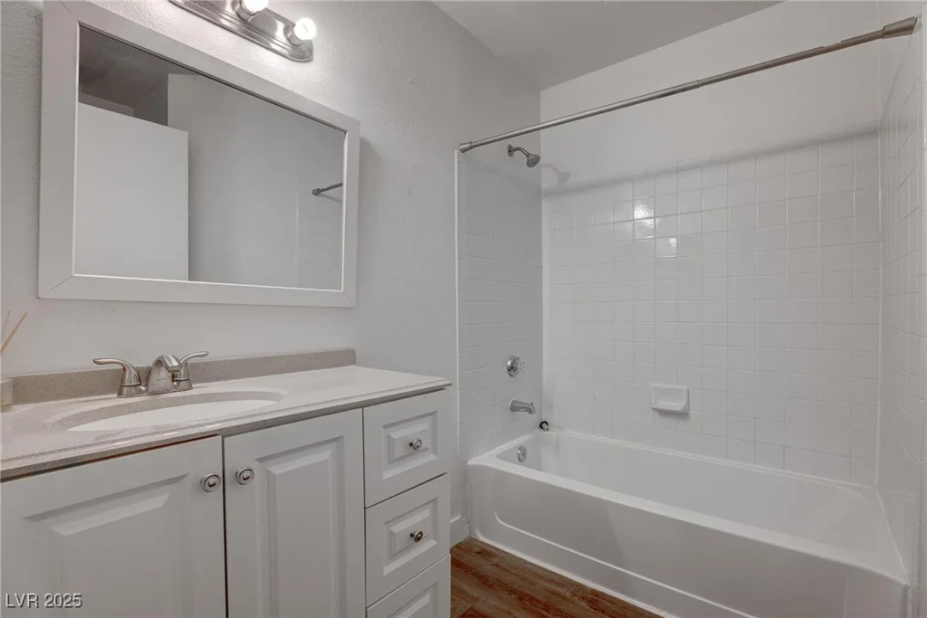 7905 Idledale, Las Vegas, NV 89145