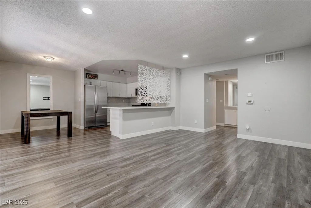 7905 Idledale, Las Vegas, NV 89145