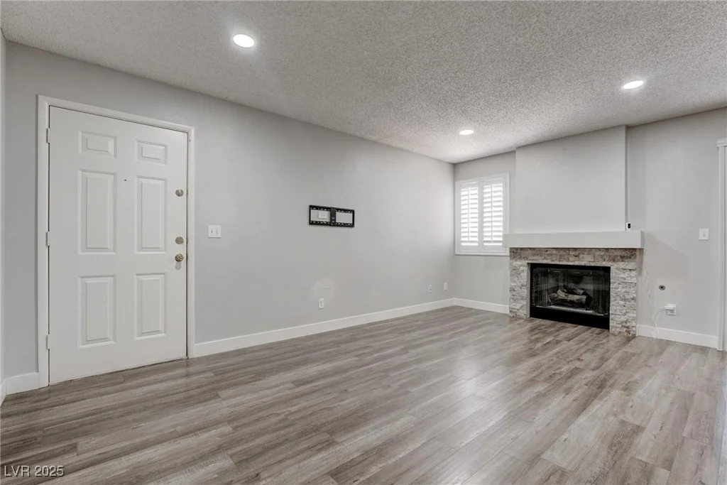 7905 Idledale, Las Vegas, NV 89145