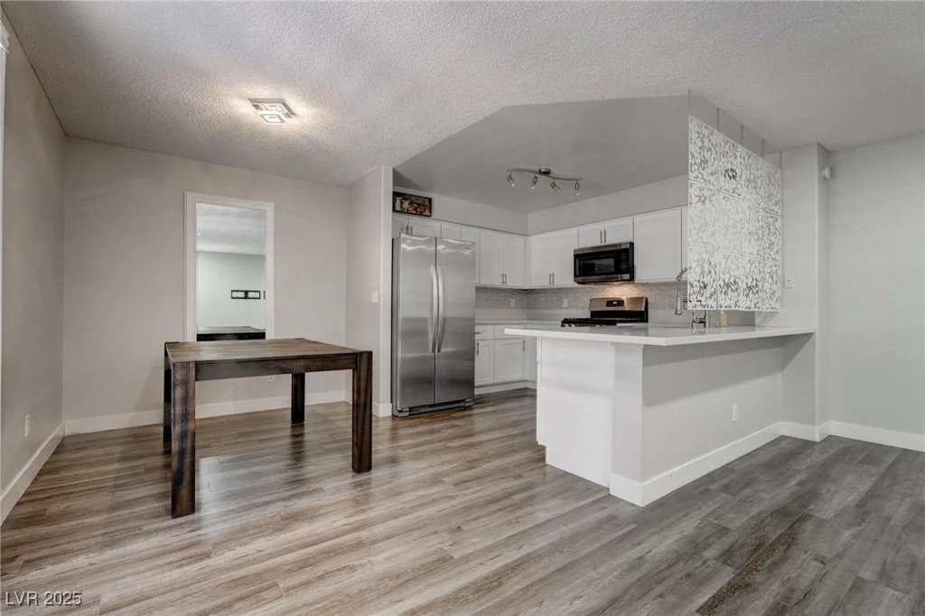 7905 Idledale, Las Vegas, NV 89145