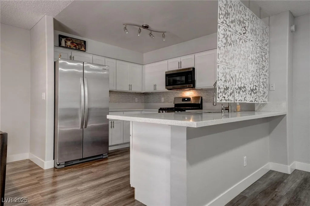 7905 Idledale, Las Vegas, NV 89145