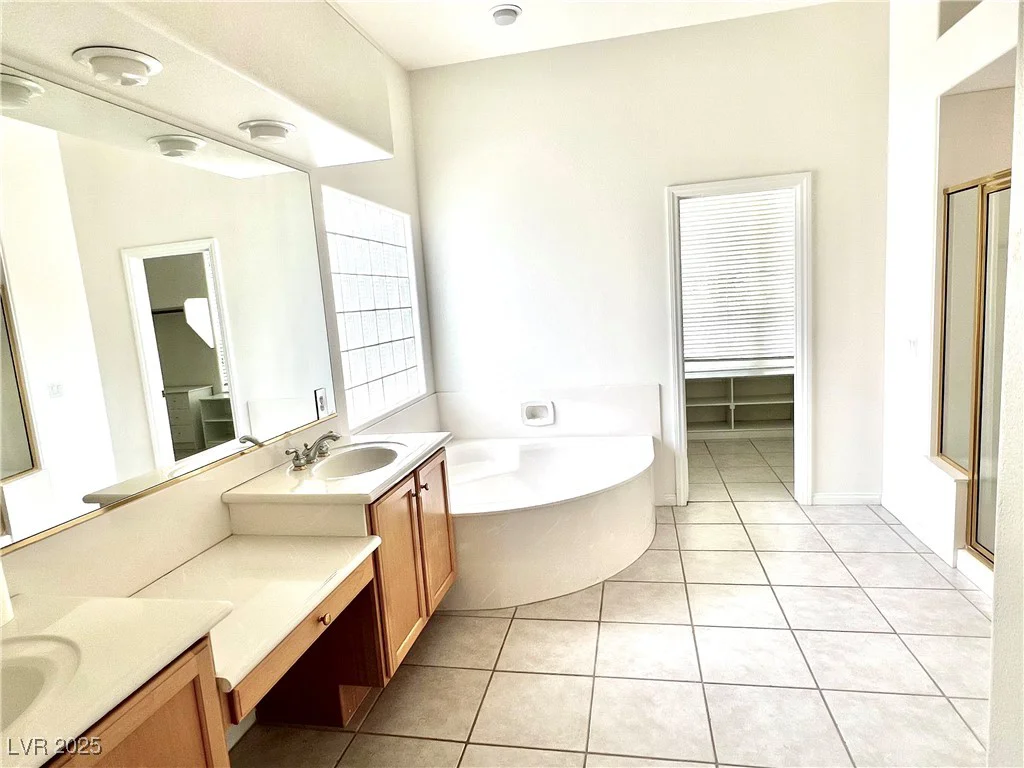10816 Elm Ridge, Las Vegas, NV 89144