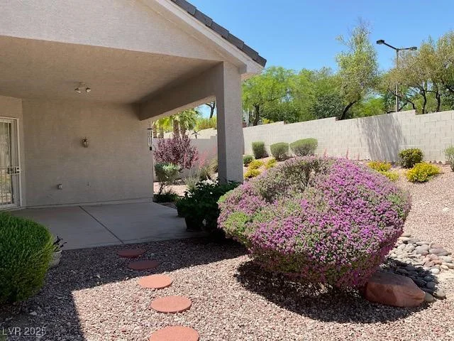 10816 Elm Ridge, Las Vegas, NV 89144