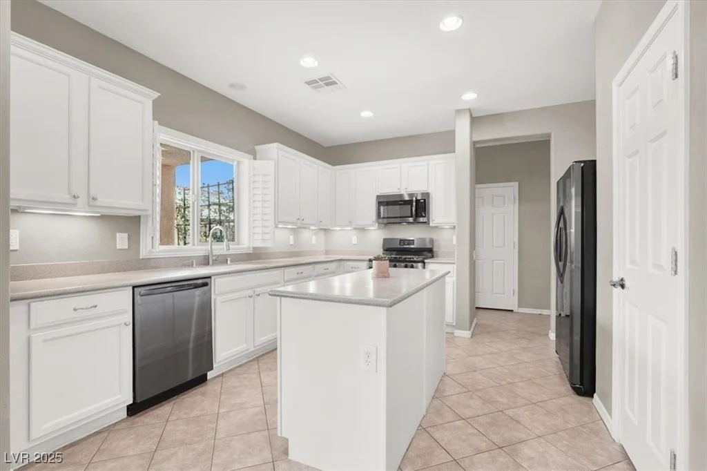 176 Jay Porter, Henderson, NV 89002