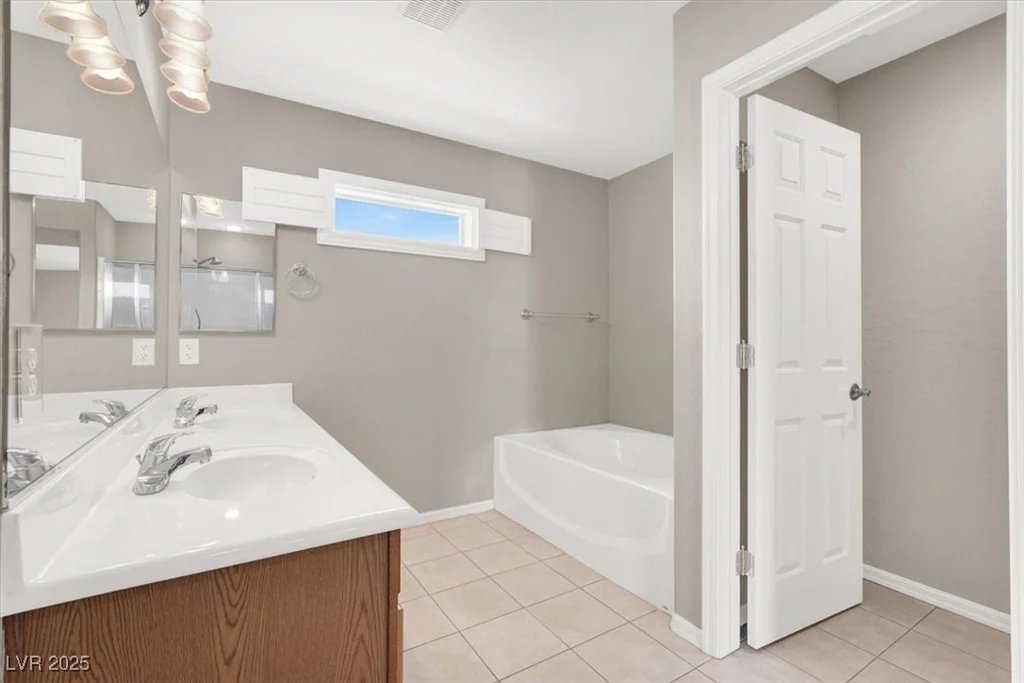 176 Jay Porter, Henderson, NV 89002
