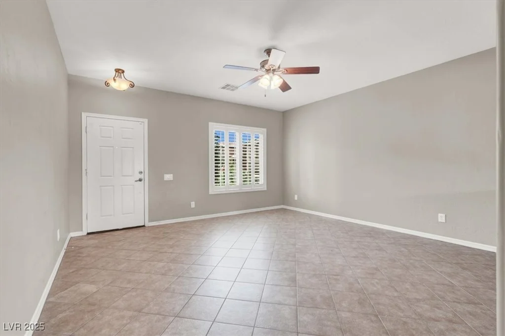 176 Jay Porter, Henderson, NV 89002