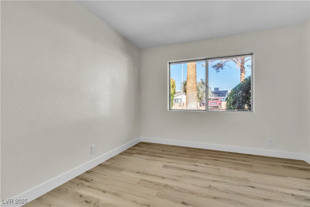 2211 Frontier, Las Vegas, NV 89106