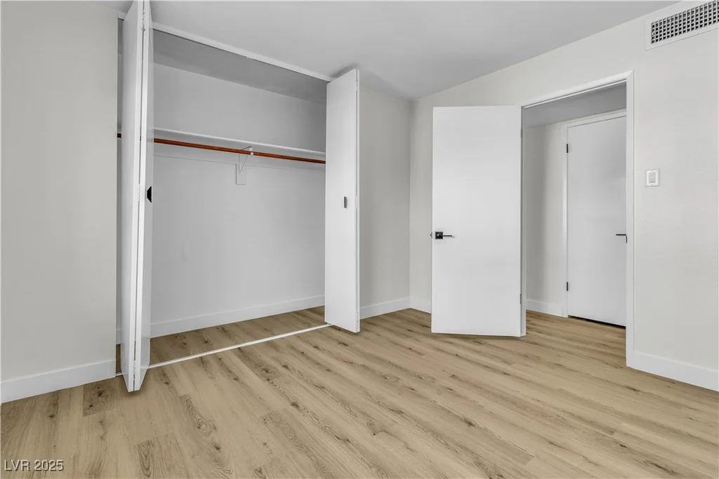 2211 Frontier, Las Vegas, NV 89106