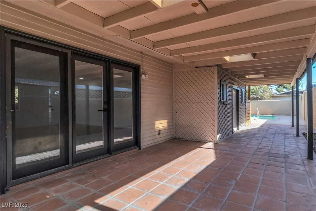 2211 Frontier, Las Vegas, NV 89106