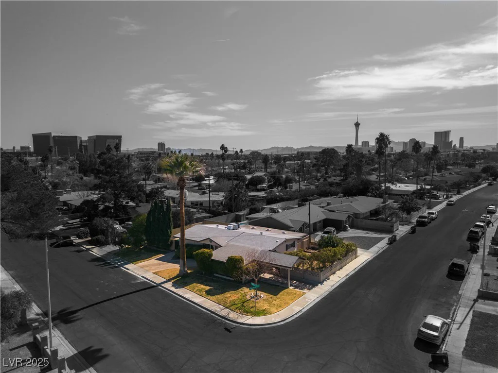 2211 Frontier, Las Vegas, NV 89106