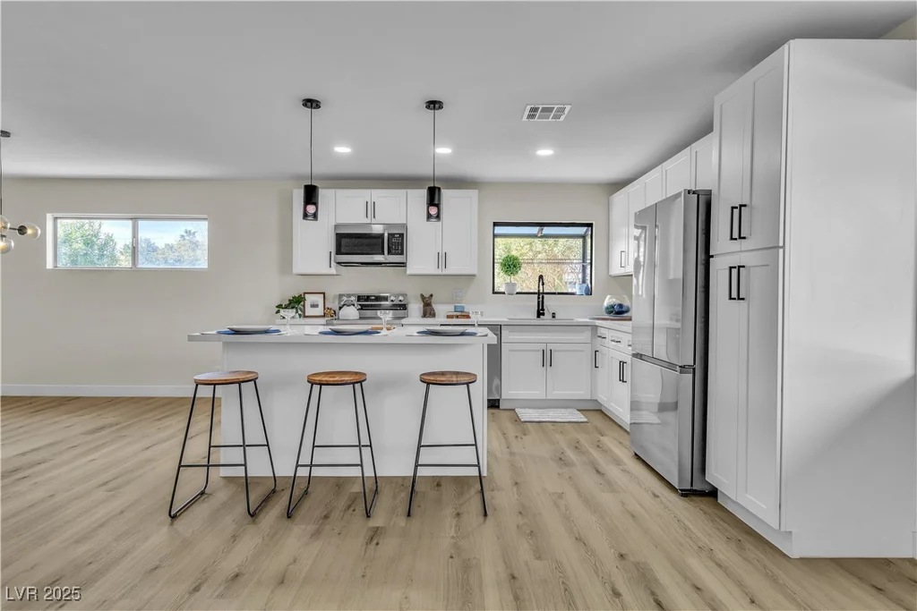 2211 Frontier, Las Vegas, NV 89106