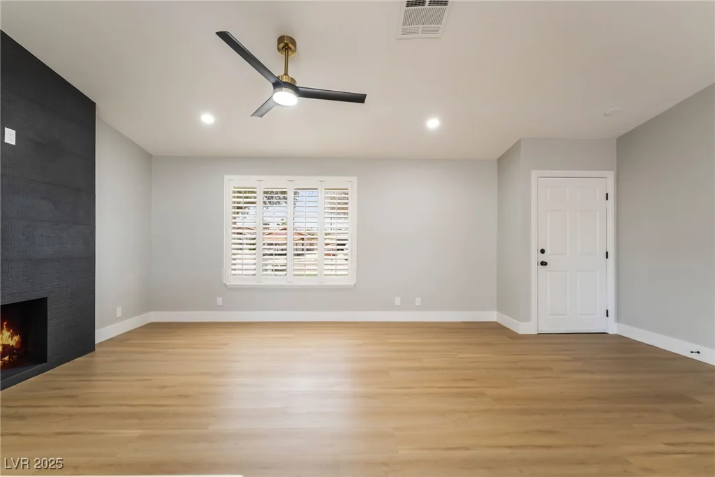 3572 Tempe, Las Vegas, NV 89103