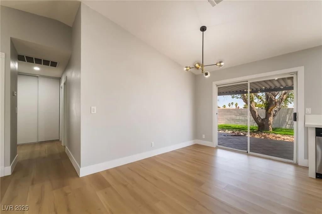 3572 Tempe, Las Vegas, NV 89103