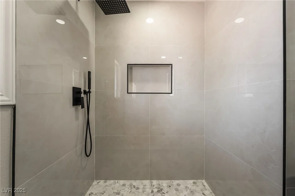3572 Tempe, Las Vegas, NV 89103