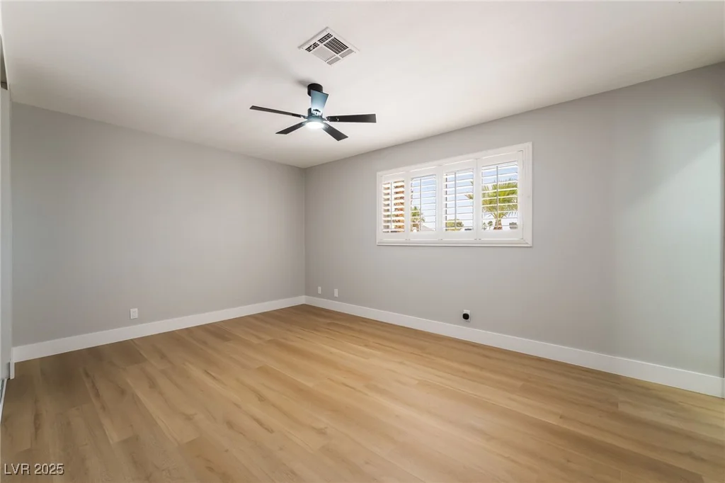 3572 Tempe, Las Vegas, NV 89103