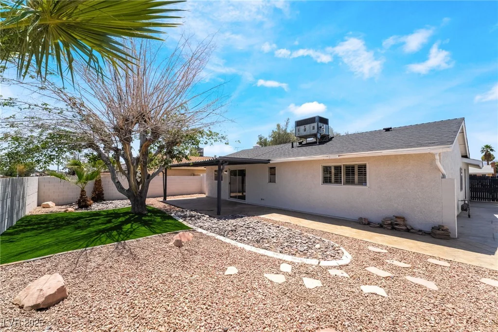 3572 Tempe, Las Vegas, NV 89103