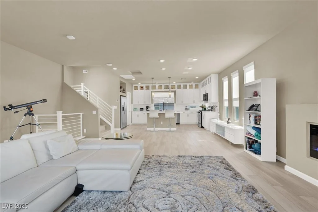 8060 Haywood Estate, Las Vegas, NV 89113