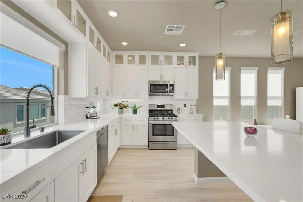 8060 Haywood Estate, Las Vegas, NV 89113