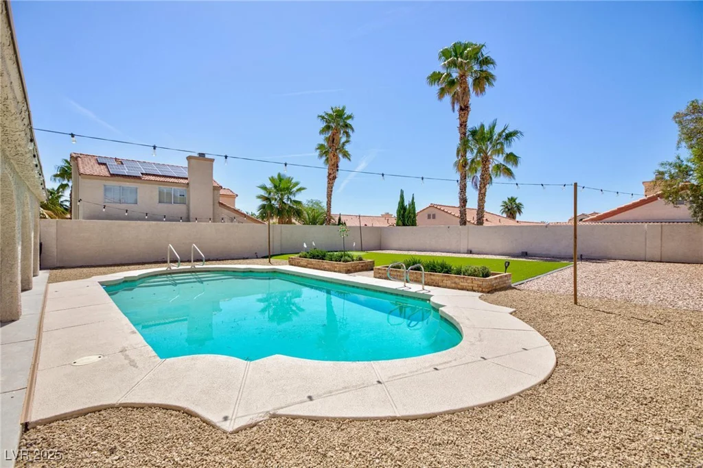 9817 Dardanelle, Las Vegas, NV 89117