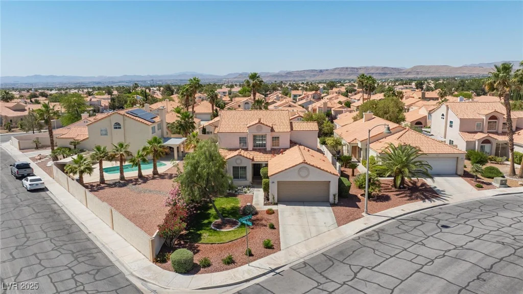 9817 Dardanelle, Las Vegas, NV 89117
