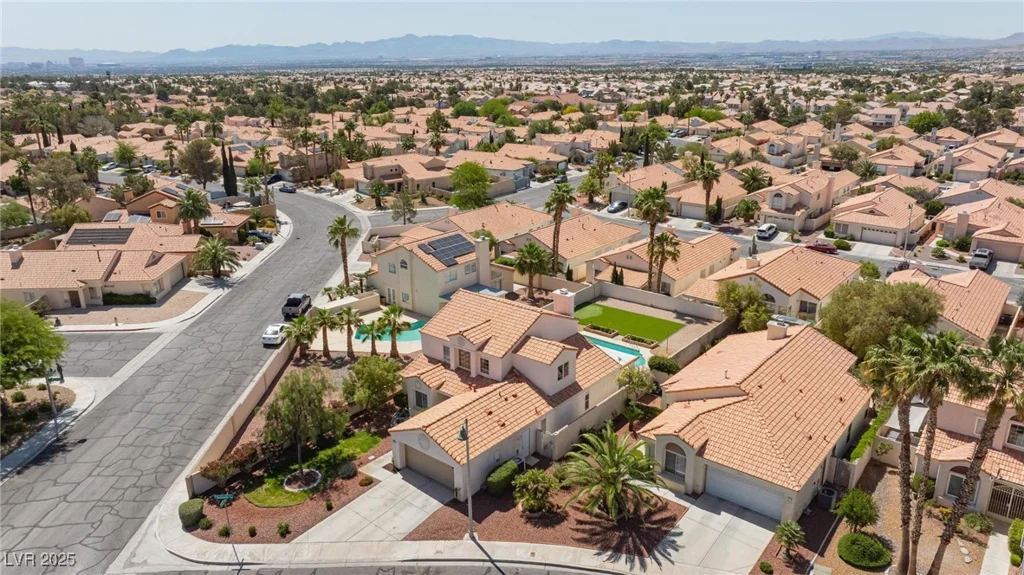 9817 Dardanelle, Las Vegas, NV 89117