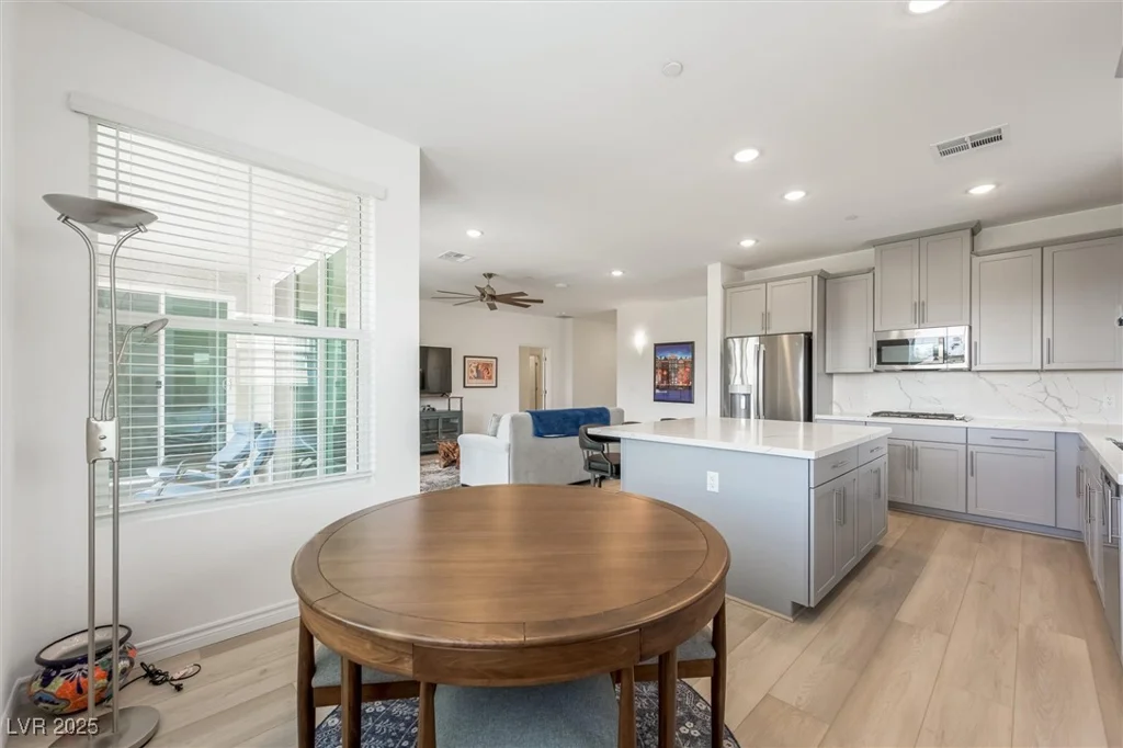 2555 Hampton, Henderson, NV 89052