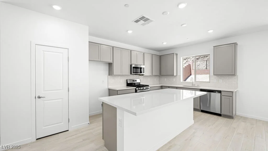 66 Via Montoro, Henderson, NV 89015