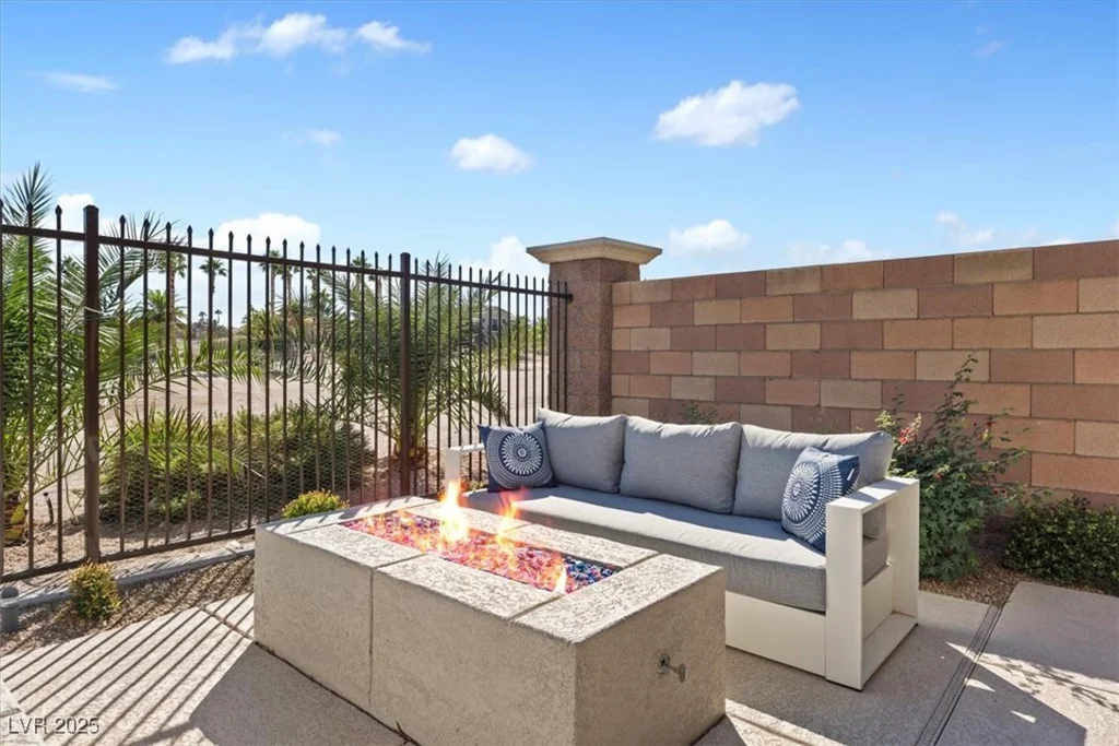 305 Via Del Duomo, Henderson, NV 89011