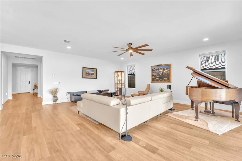 10601 Skye Arroyo, Las Vegas, NV 89166