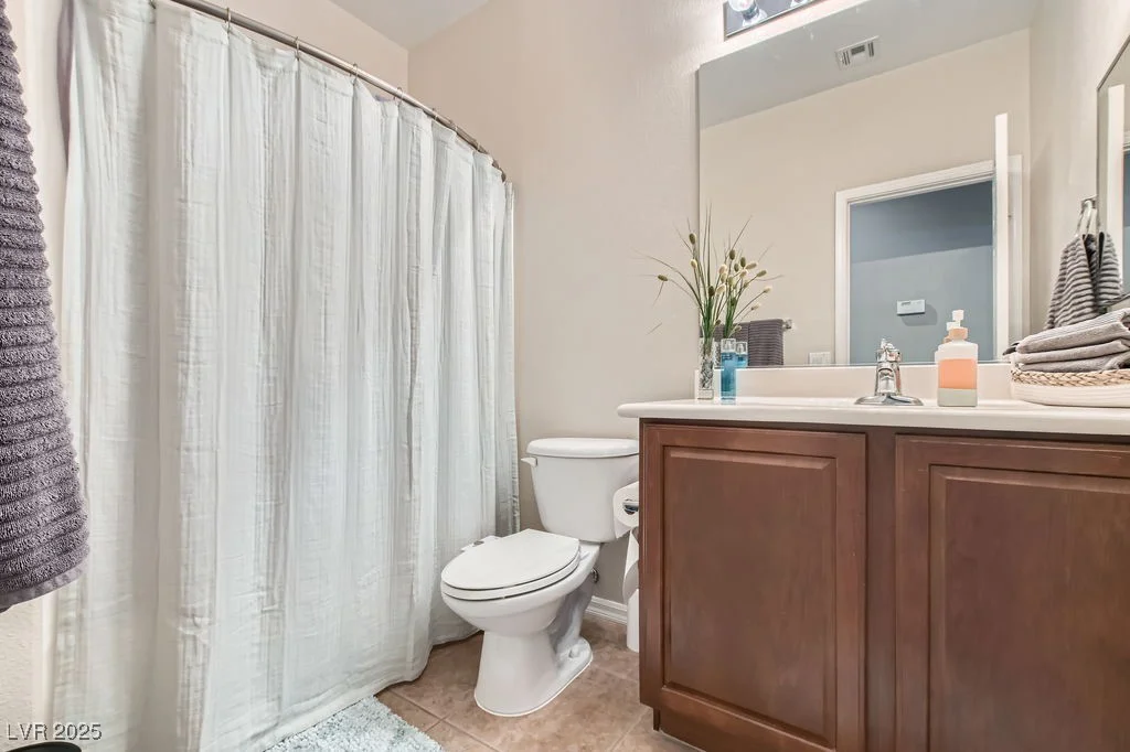 6446 Button Quail, North Las Vegas, NV 89084