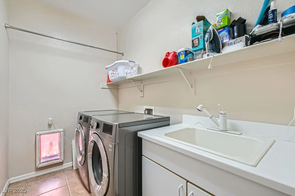 6446 Button Quail, North Las Vegas, NV 89084