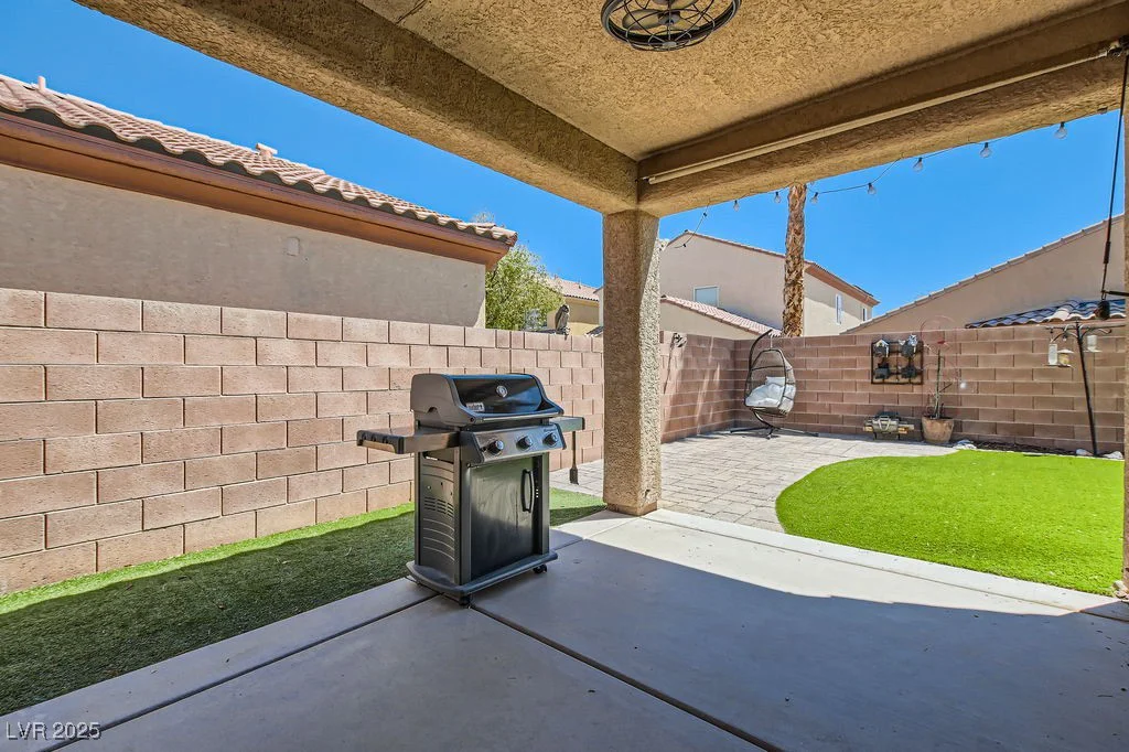6446 Button Quail, North Las Vegas, NV 89084