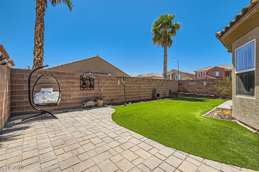 6446 Button Quail, North Las Vegas, NV 89084
