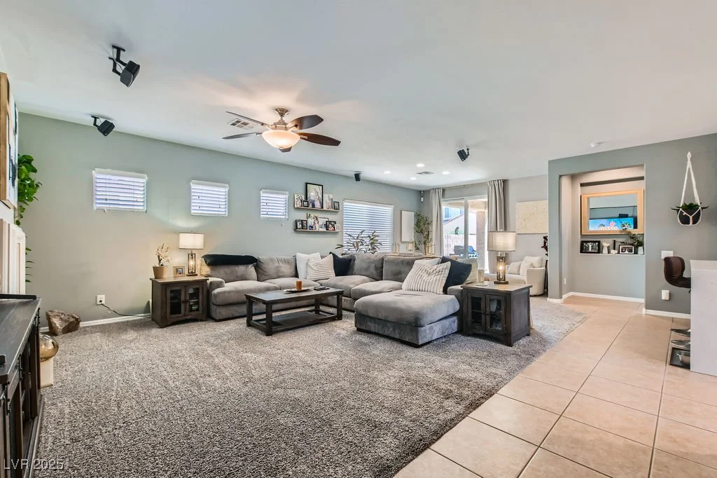 6446 Button Quail, North Las Vegas, NV 89084