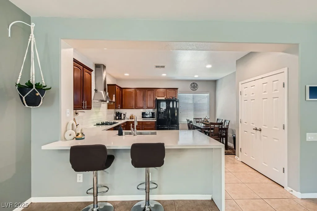 6446 Button Quail, North Las Vegas, NV 89084