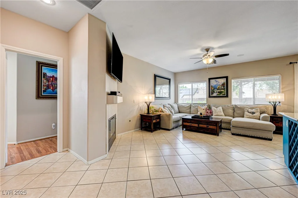 724 Smokey Mountain, Henderson, NV 89012