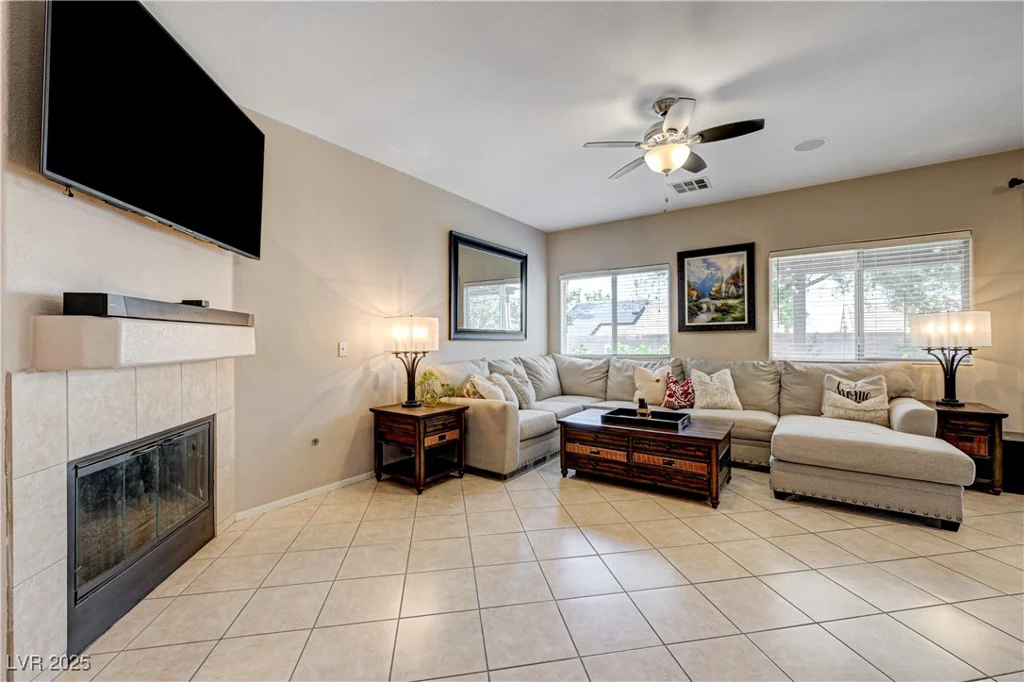 724 Smokey Mountain, Henderson, NV 89012