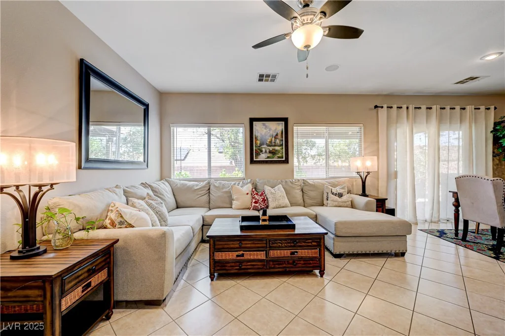 724 Smokey Mountain, Henderson, NV 89012