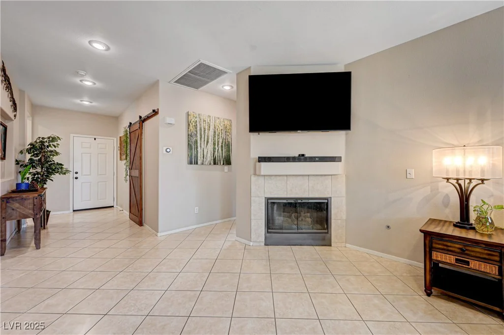 724 Smokey Mountain, Henderson, NV 89012