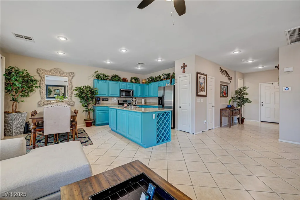 724 Smokey Mountain, Henderson, NV 89012