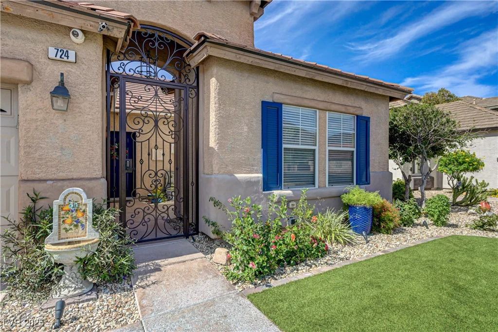 724 Smokey Mountain, Henderson, NV 89012
